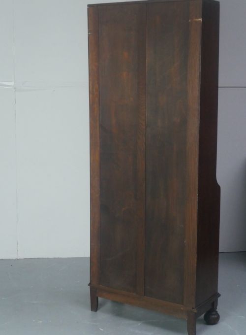 NEAT OAK 1920S BOOKCASE - ADDITIONAL PHOTO 8