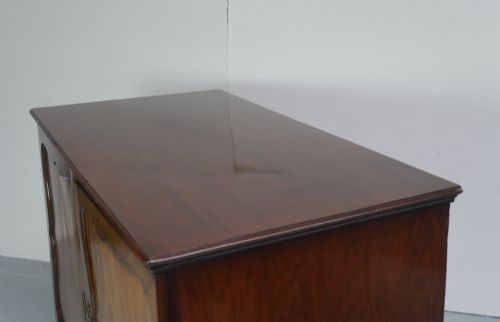 LOW GEORGIAN LINEN CUPBOARD - ADDITIONAL PHOTO 2