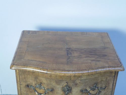 SMALL 18THC SWEDISH CHEST OF DRAWERS - ADDITIONAL PHOTO 2