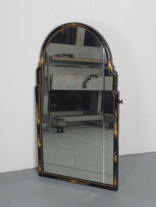 Lacquer Mirror