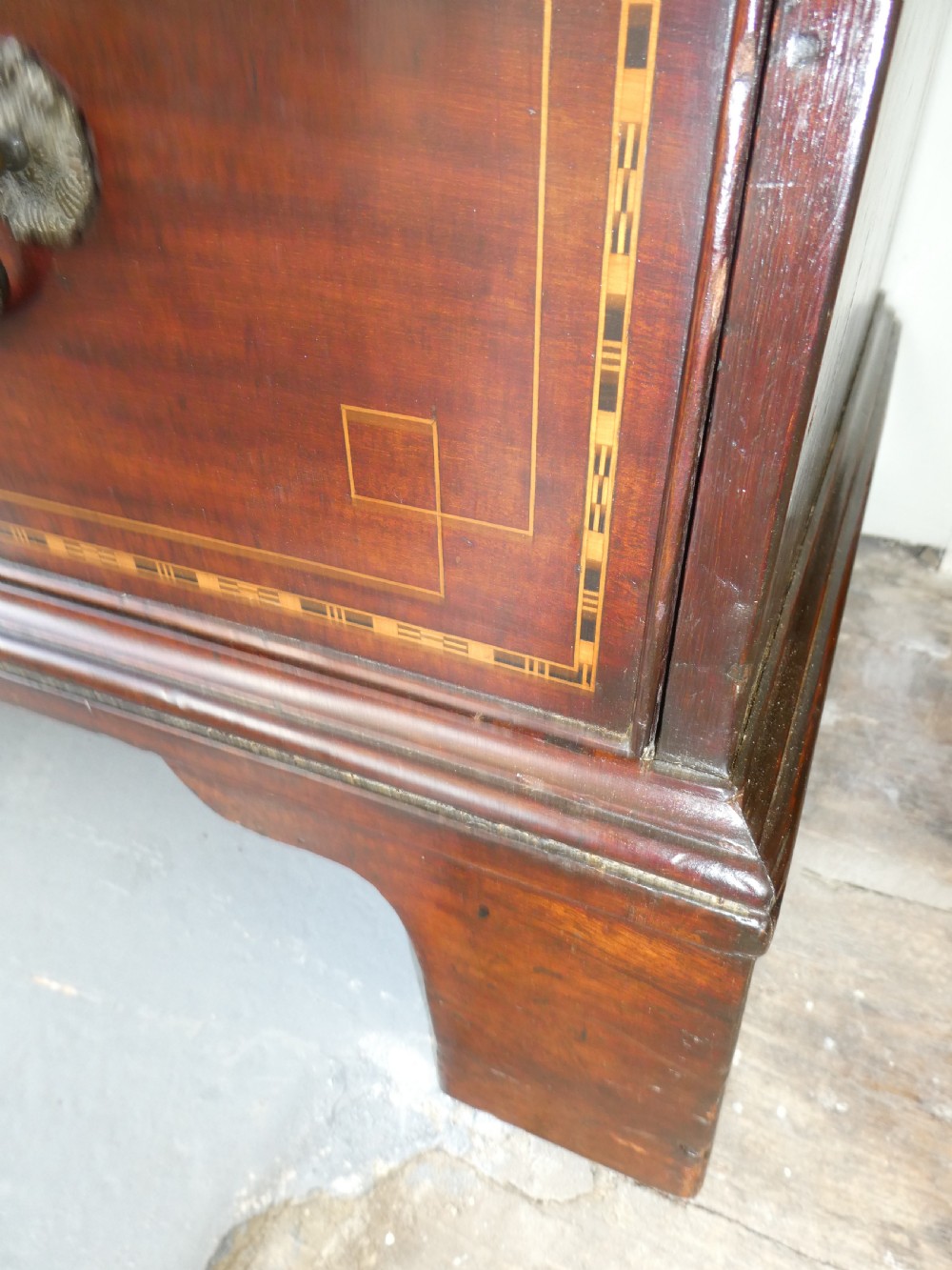 Small English 18thC Chest of Drawers View VI