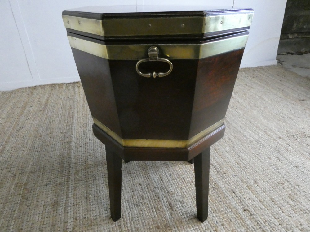 English 18thC Wine Cooler View II