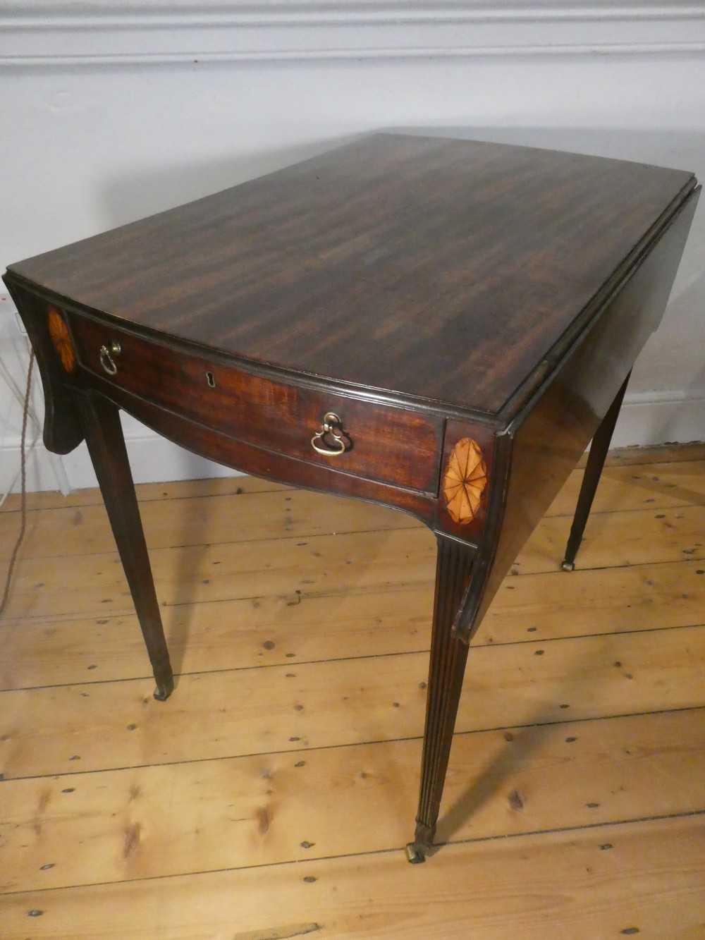 18thC Hepplewhite Pembroke Table View VI