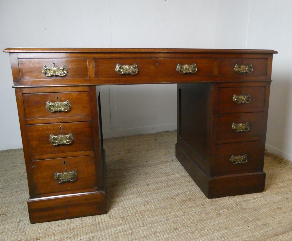 Small 3 Part Kneehole Desk View X