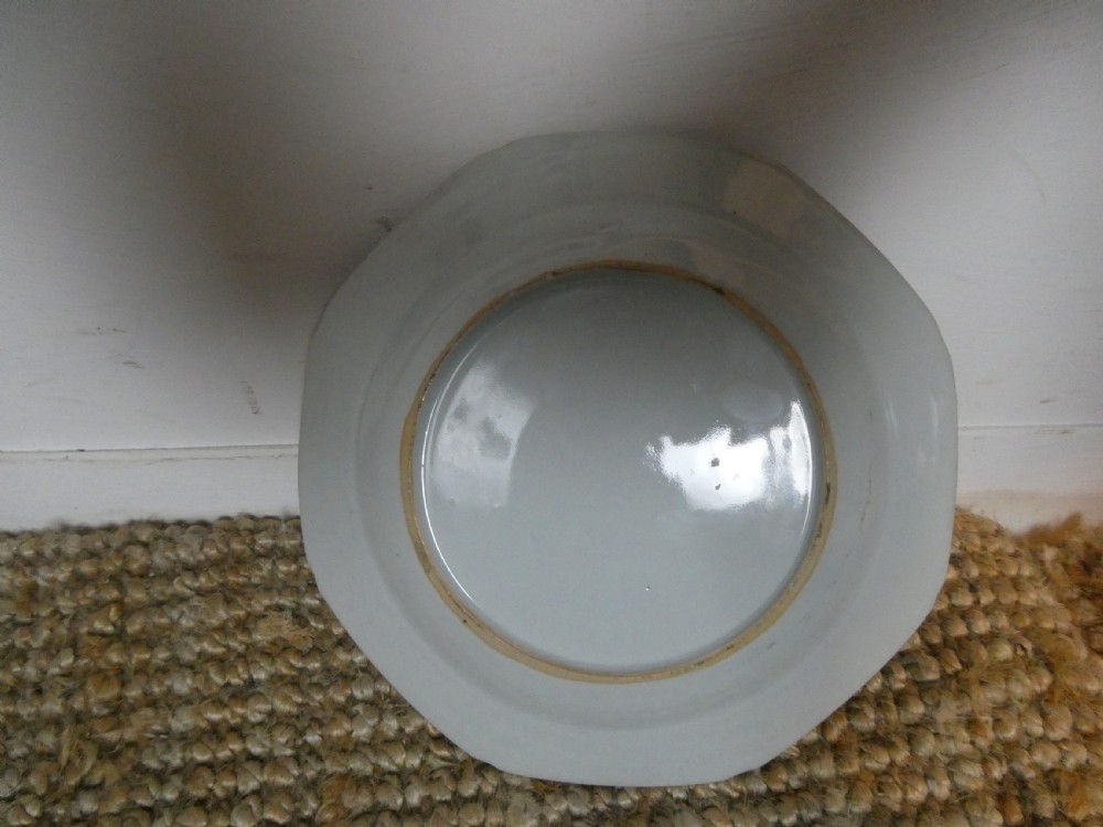 18th Century Octagonal Chinese Plate View IV