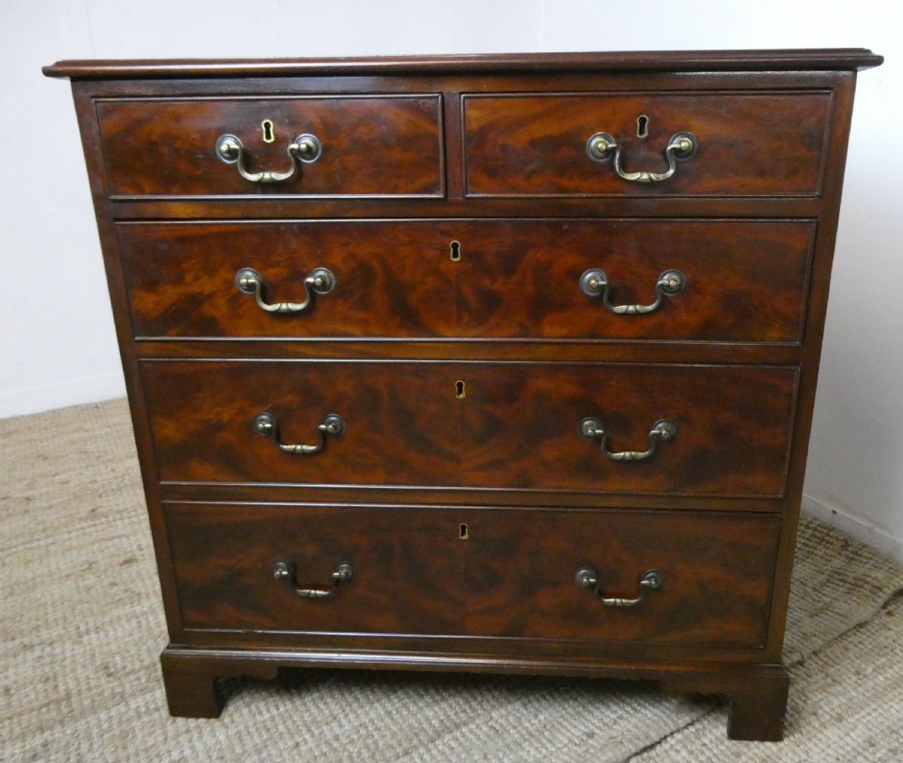 Small Mahogany Chest of Drawers View IV