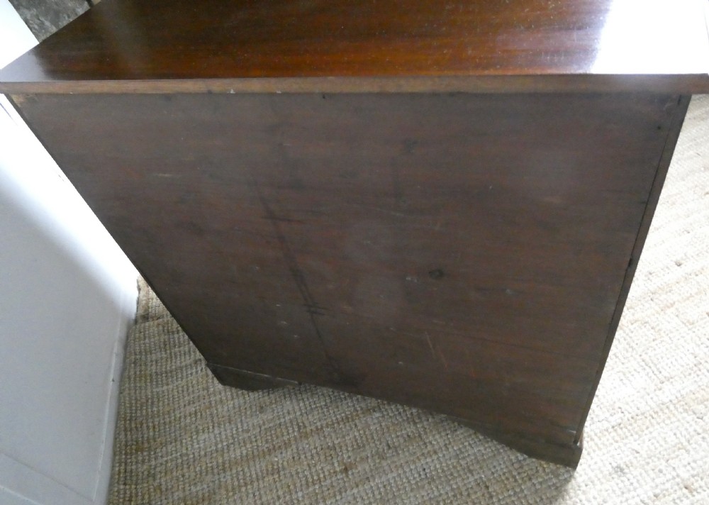 Small Mahogany Chest of Drawers View V