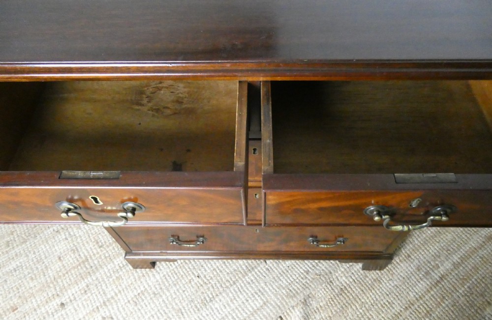 Small Mahogany Chest of Drawers View X