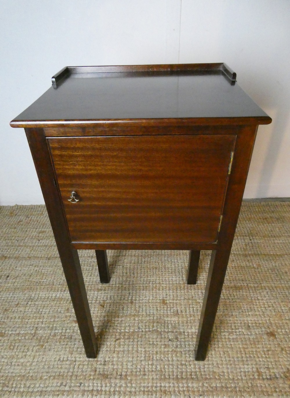 Quality Pair Bedside Cabinets View V