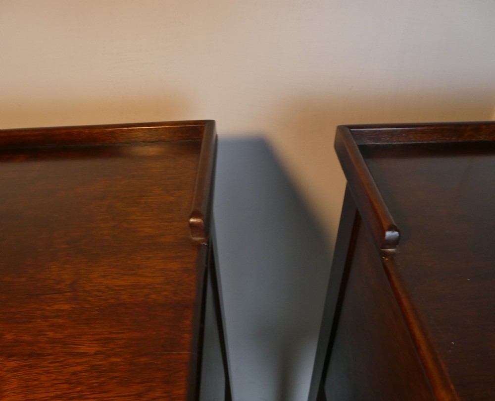 Quality Pair Bedside Cabinets View XIII