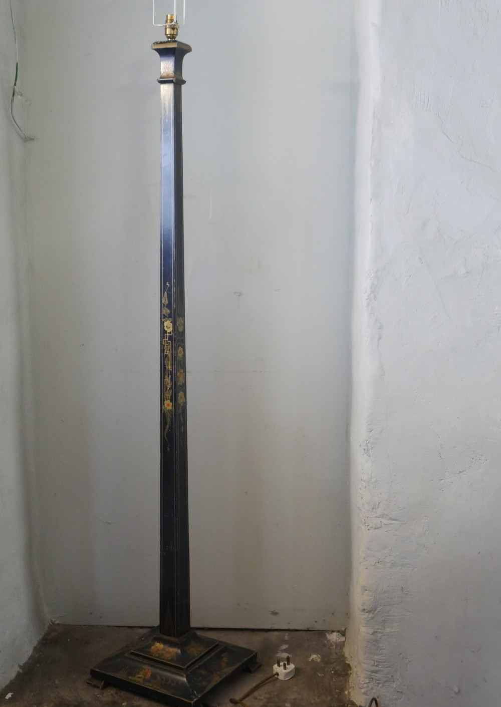 Blue Lacquer Standard Lamp View X