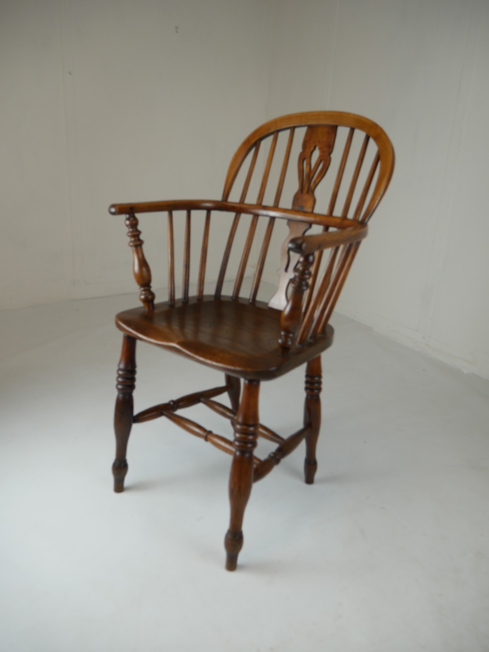 19th Century Ash Elm Windsor Chair View X