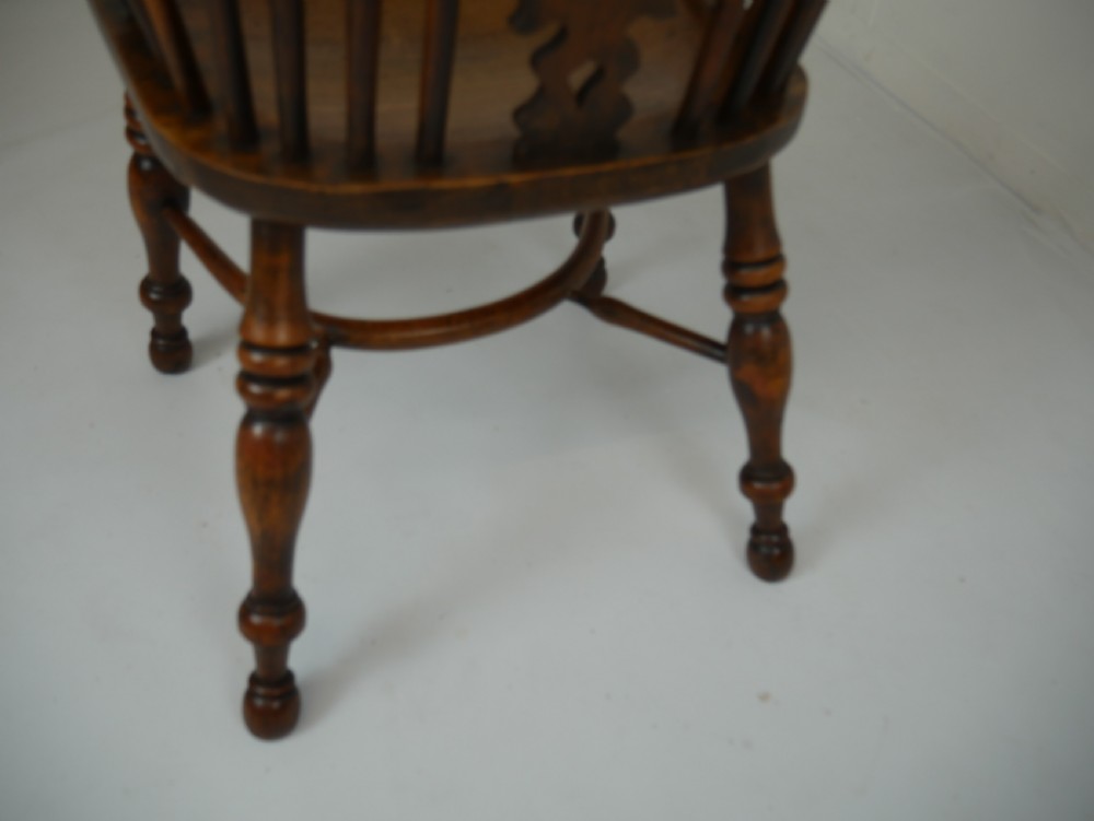 Yorkshire Yew & Elm Windsor Chair View XXVI