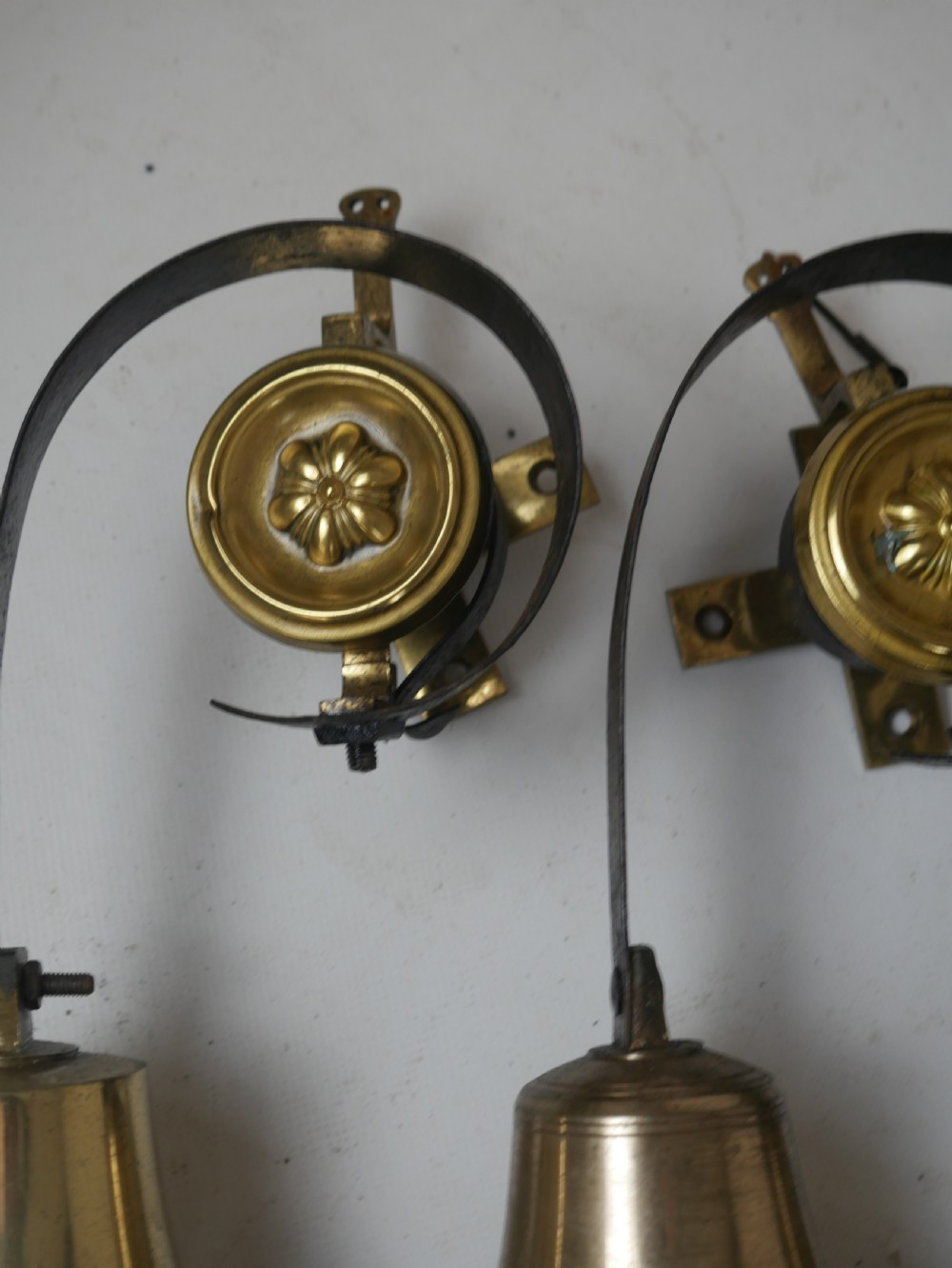 Set of 10 Servants Bells View V