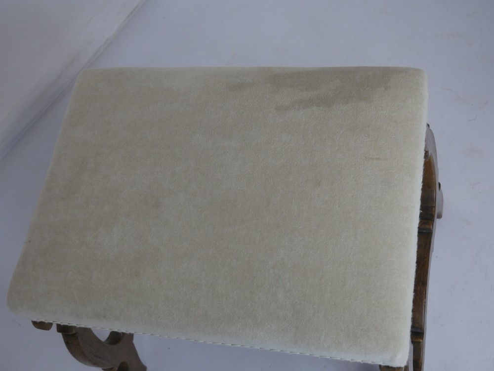 Oak Dressing Table & Stool View XI