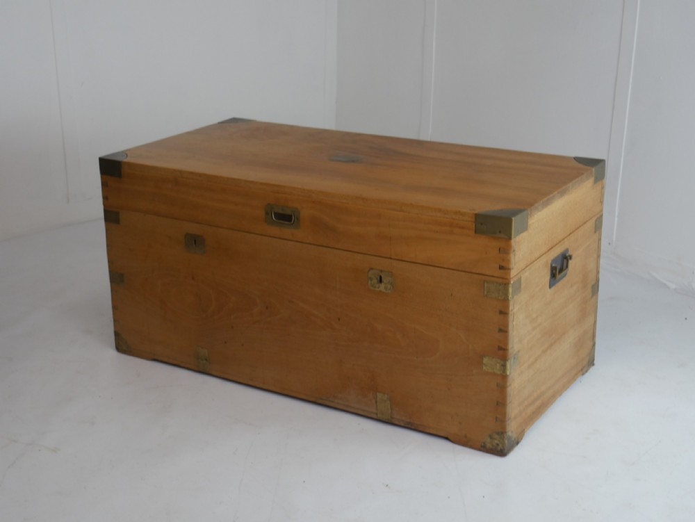 1900's Camphor Wood Campaign Trunk View XV