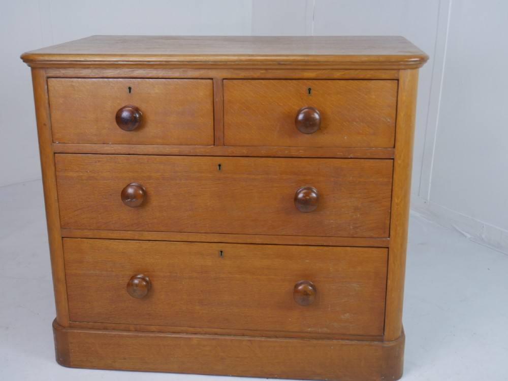 Small Oak Chest of Drawers Yorkshire View II