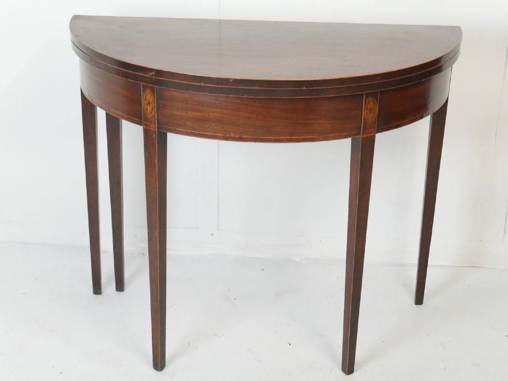  Card  Table