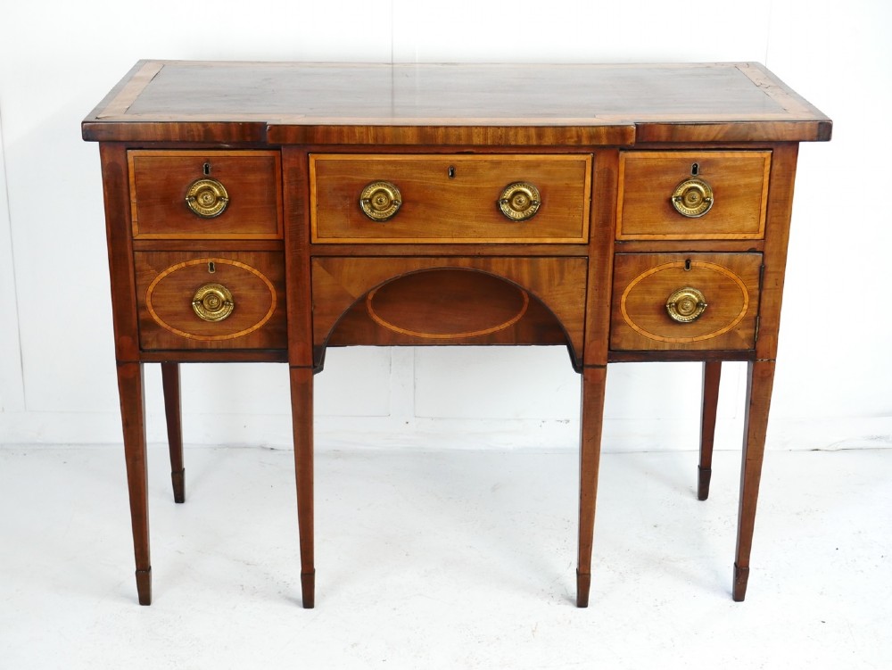 Small Georgian mahogany sideboard