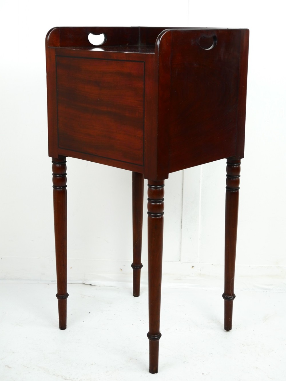  Lamp  Bedside Table