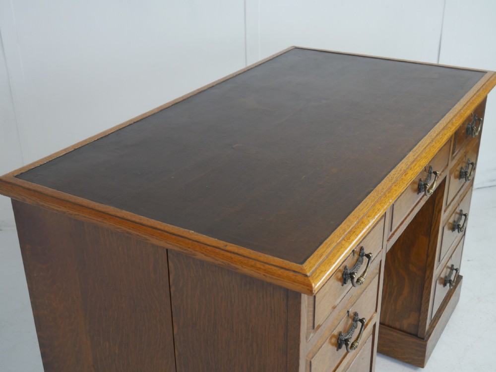19thC Oak Kneehole Desk View X
