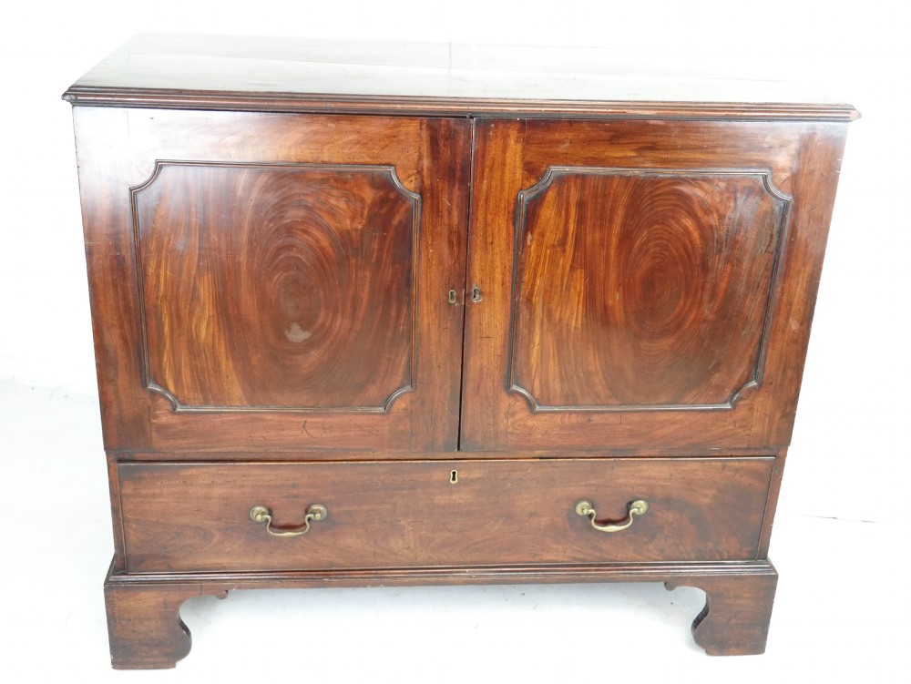 18thC Dwarf Linen Cupboard 107.5cm High View XIII