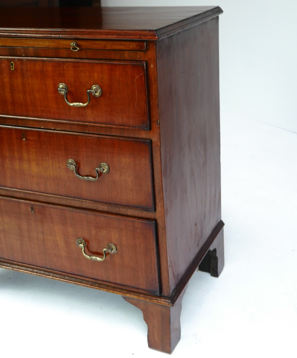 Small Chest of Drawers 71.5cm Wide View VII