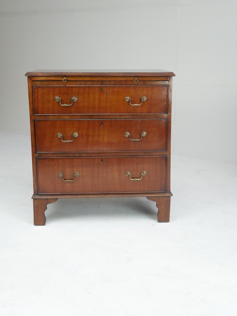 Small Chest of Drawers 71.5cm Wide View X