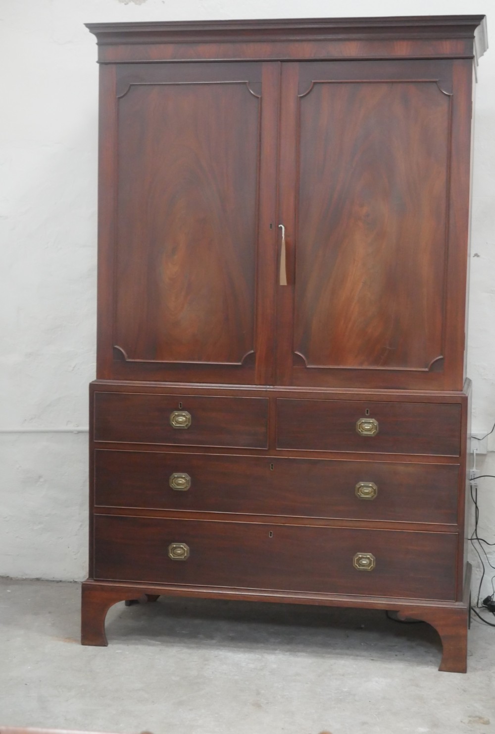 Georgian Linen Press Cupboard