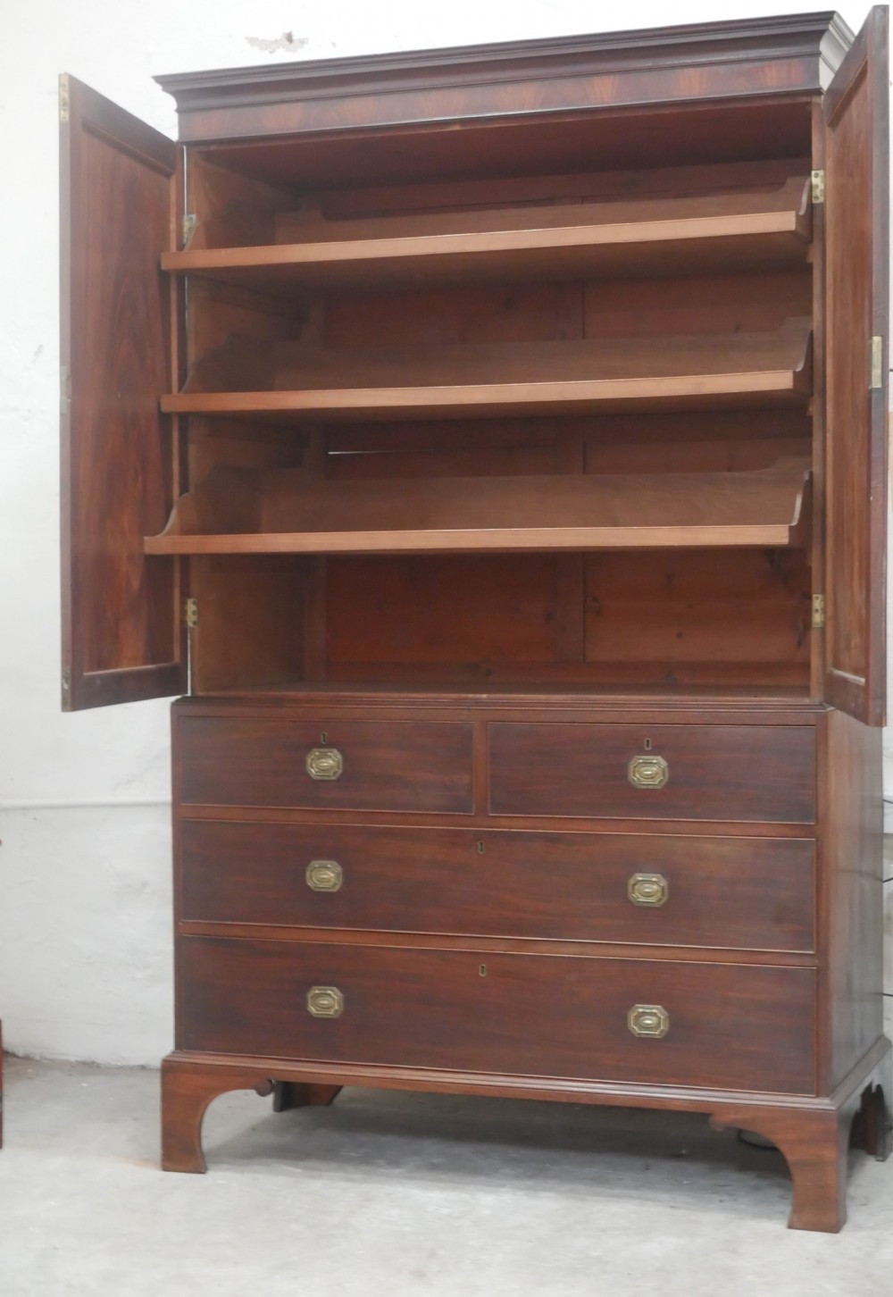 Georgian Linen Press Cupboard View II