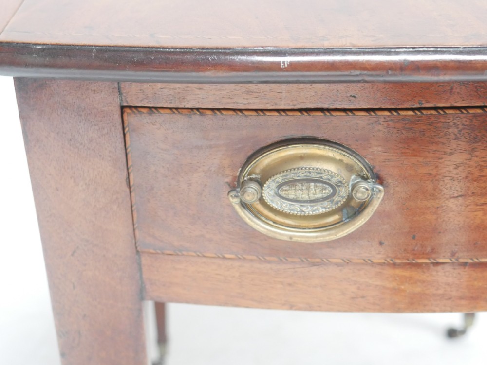 18th century Pembroke Table View II