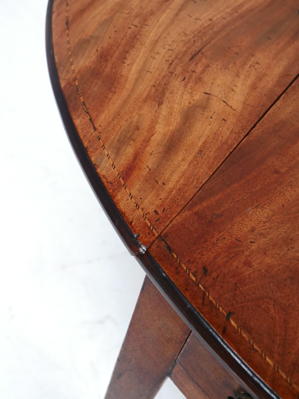 18th century Pembroke Table View VI
