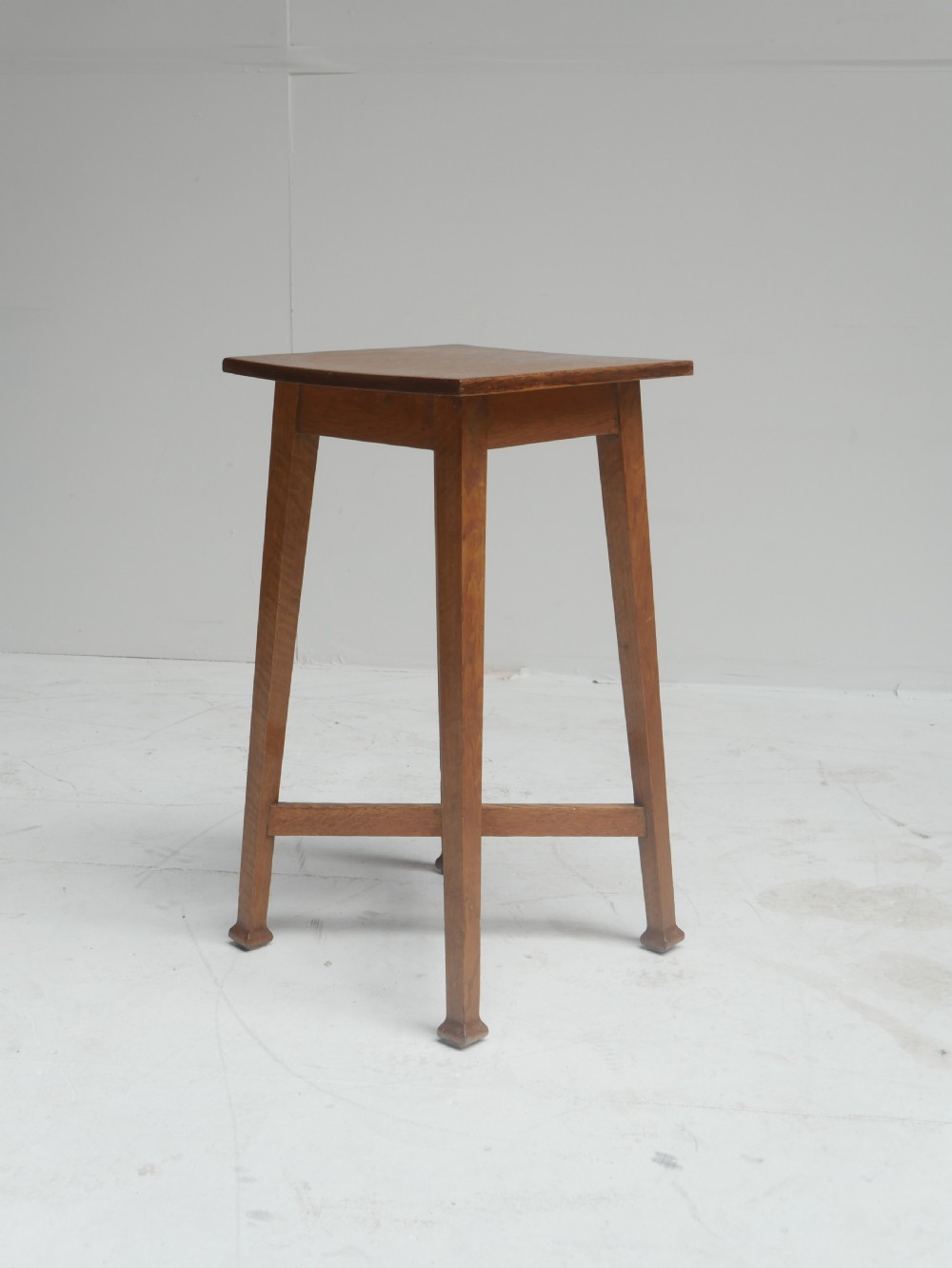 Oak Lamp Table
