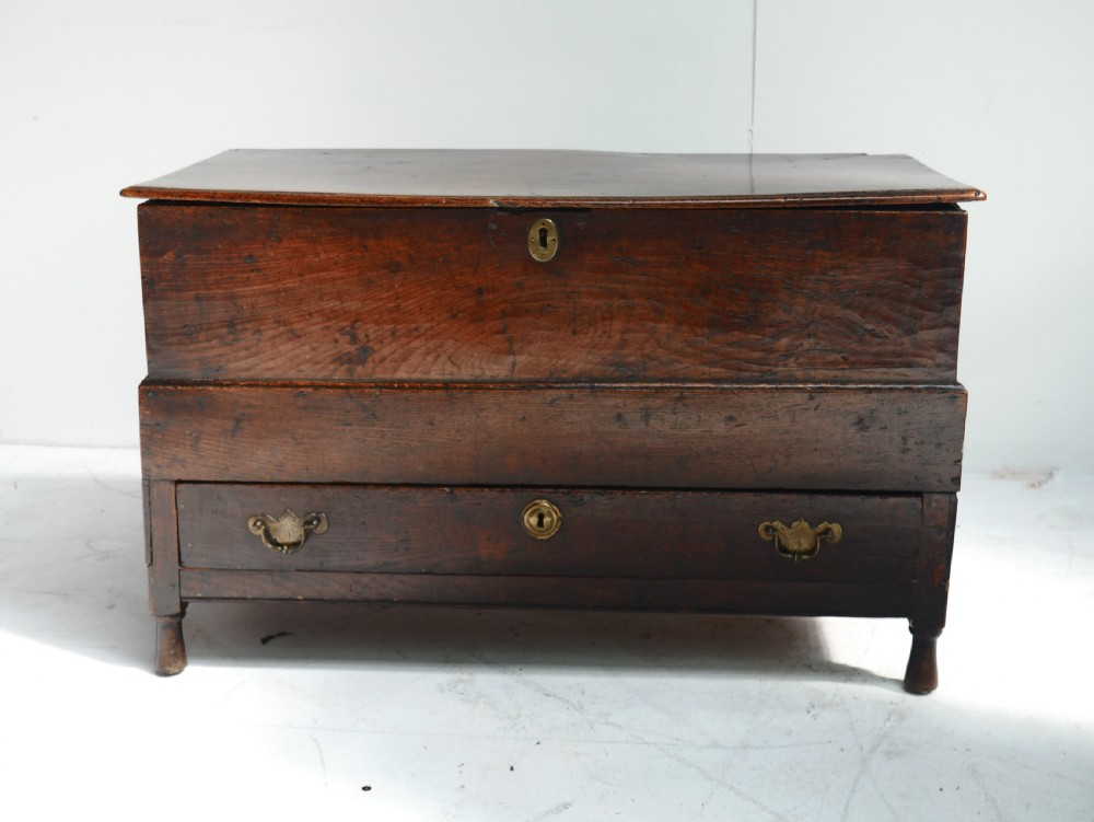Small Oak Welsh Bach Coffer  Dated 1720s