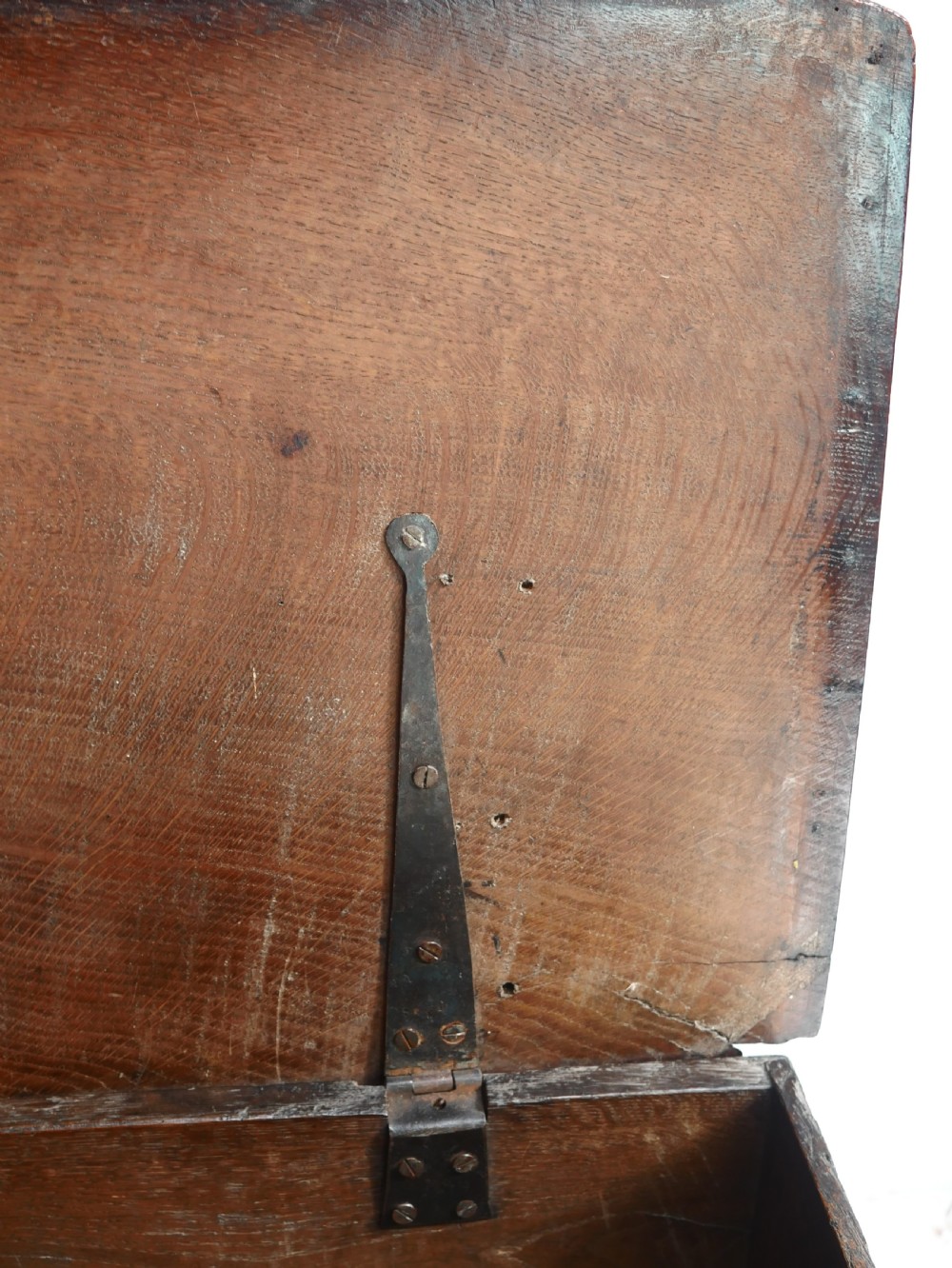 Small Oak Welsh Bach Coffer  Dated 1720s View VII