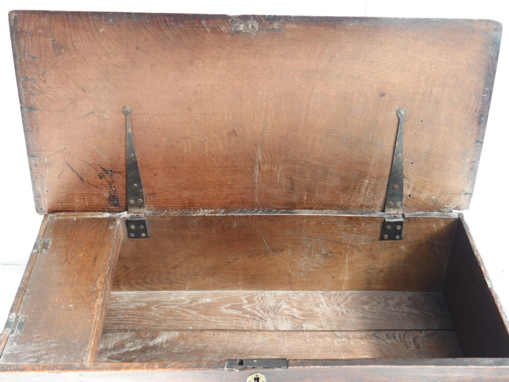 Small Oak Welsh Bach Coffer  Dated 1720s View VIII