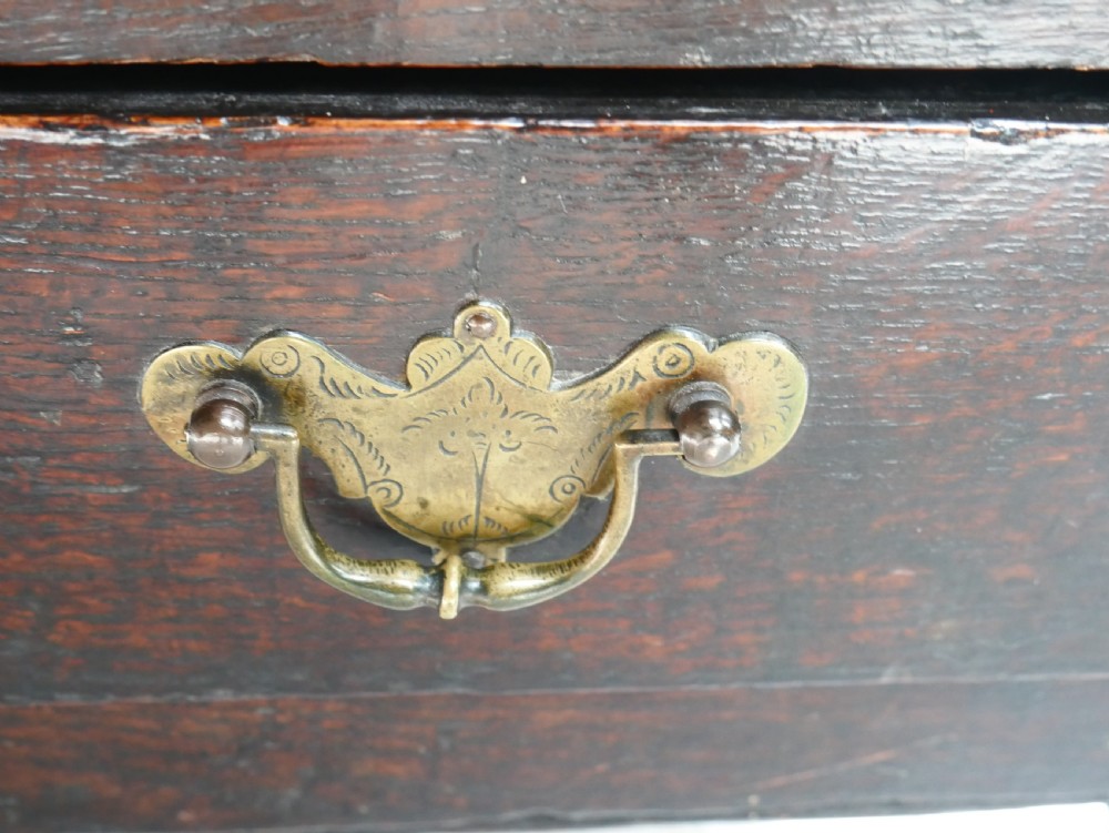 Small Oak Welsh Bach Coffer  Dated 1720s View X