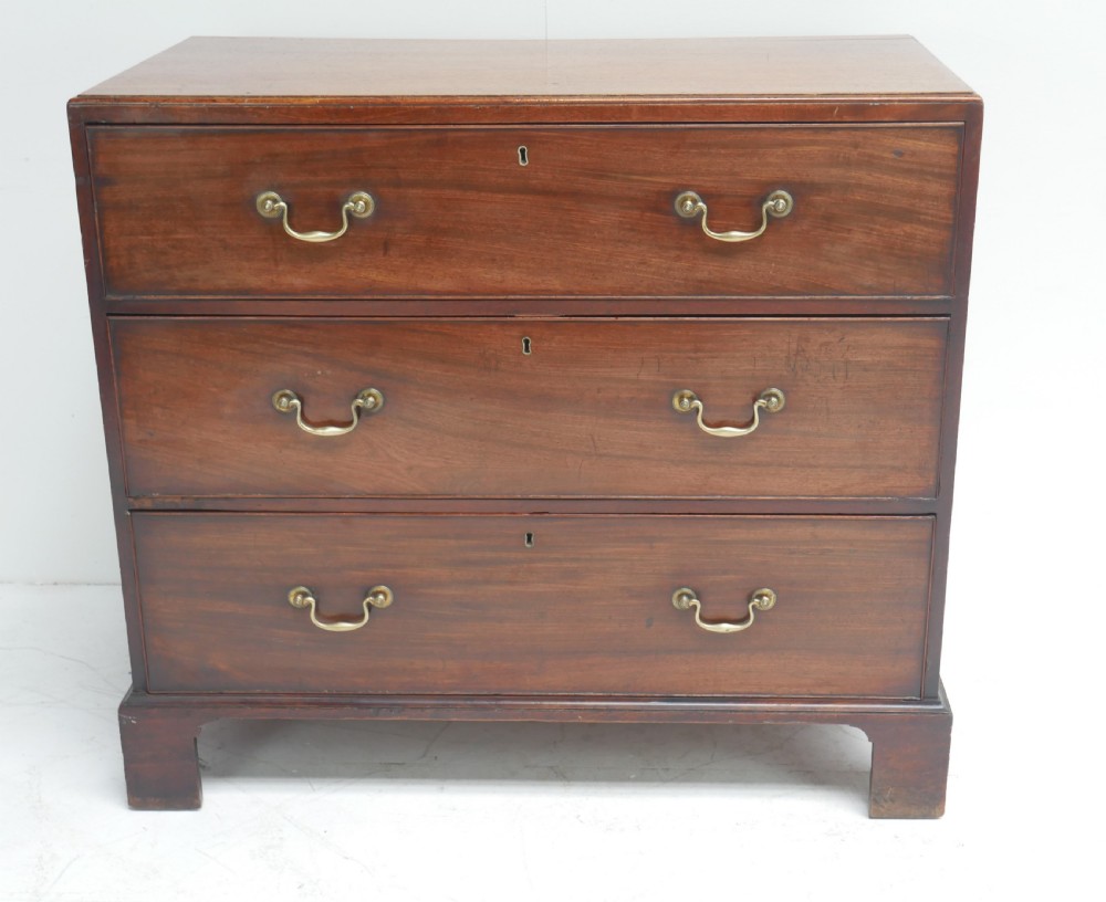 Caddy Top Chest of Drawers View IV