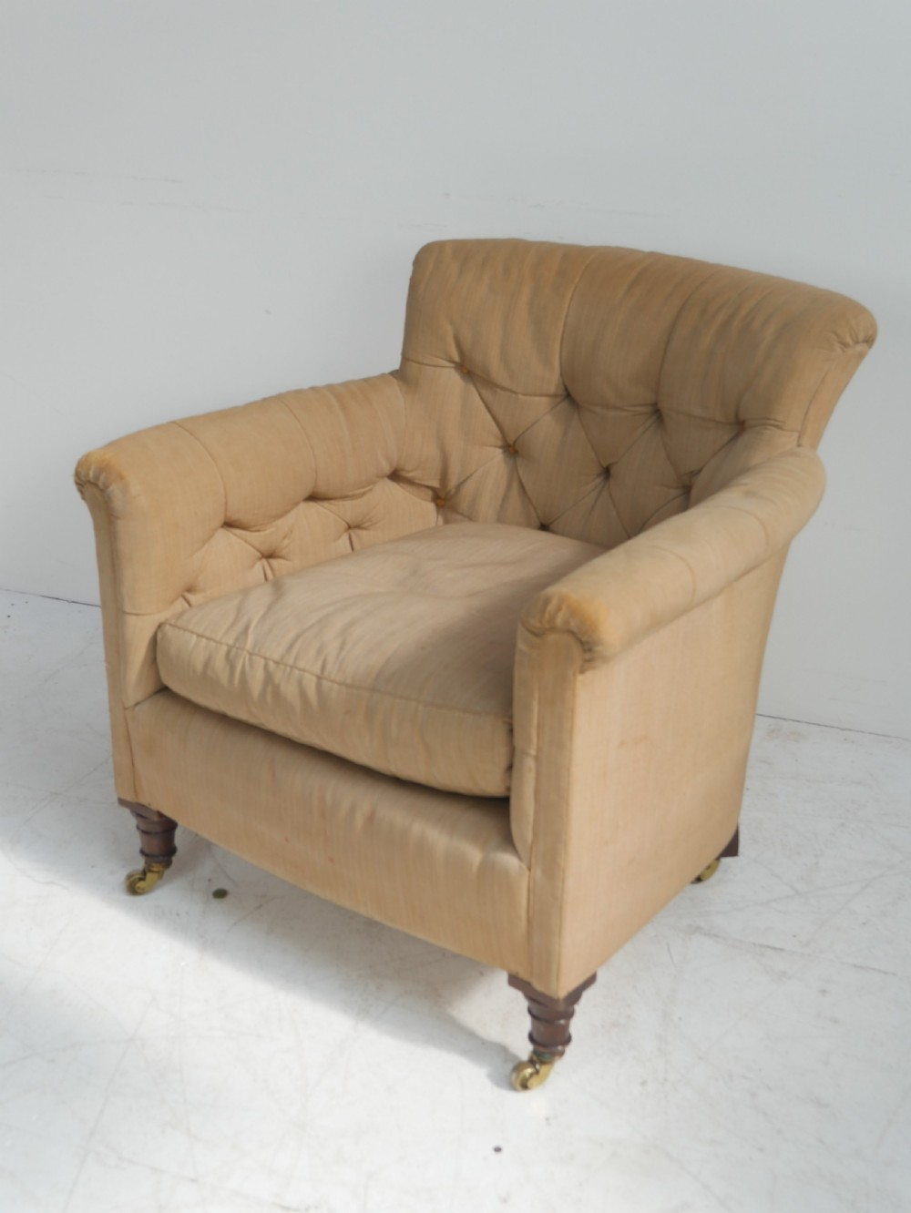 Howard Style  Armchair View III