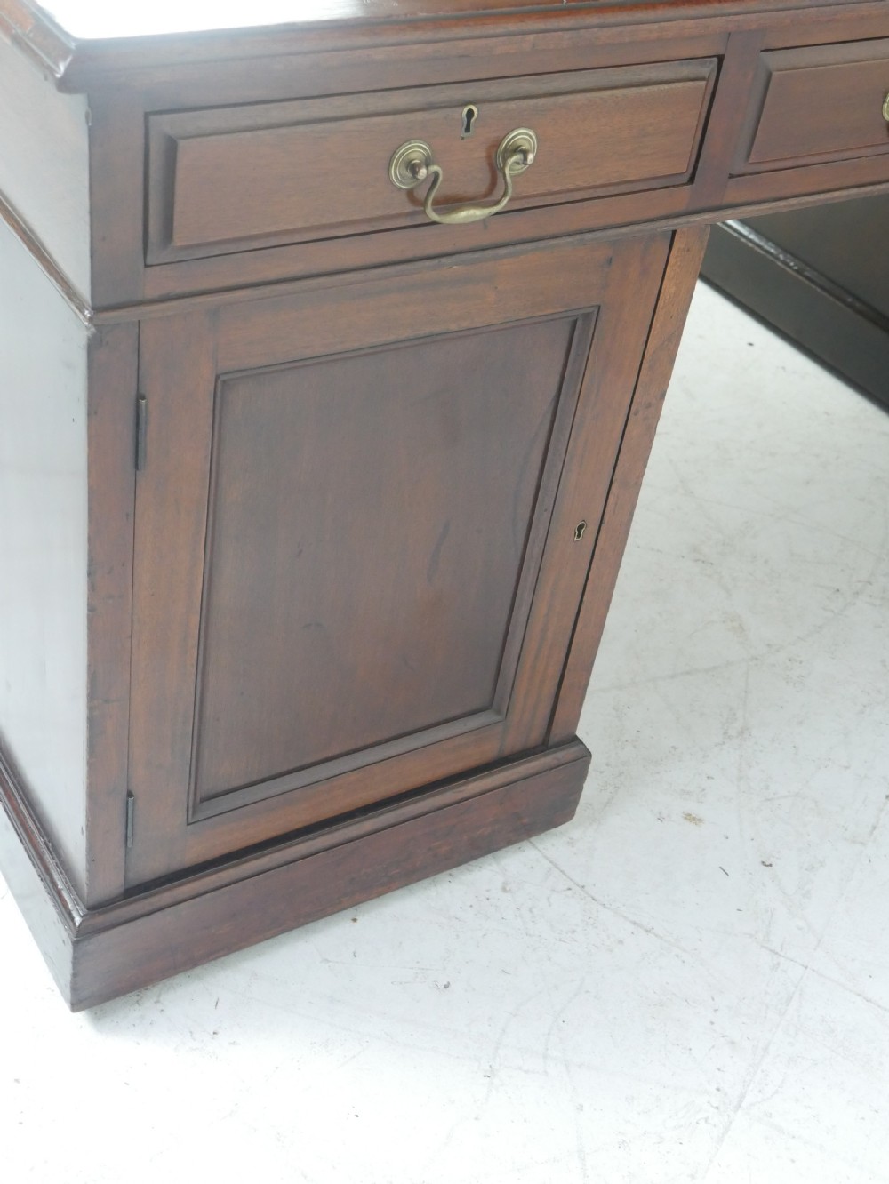 Large Partners Kneehole Desk View VIII