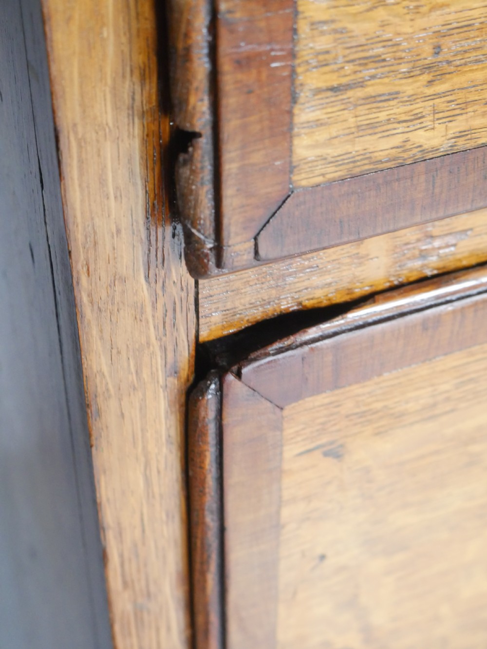 Georgian Oak Chest of Drawers View V