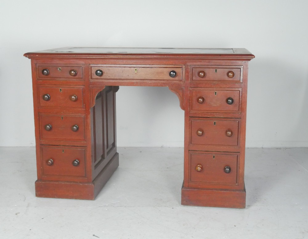 19thC Kneehole Desk