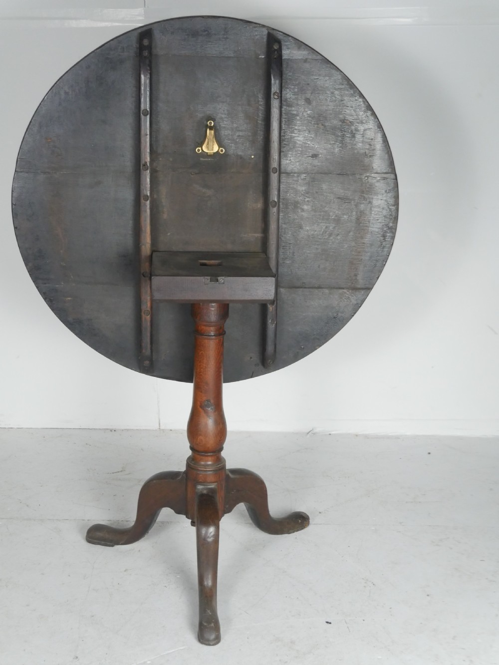 Large Georgian Oak Tilt Table  View V