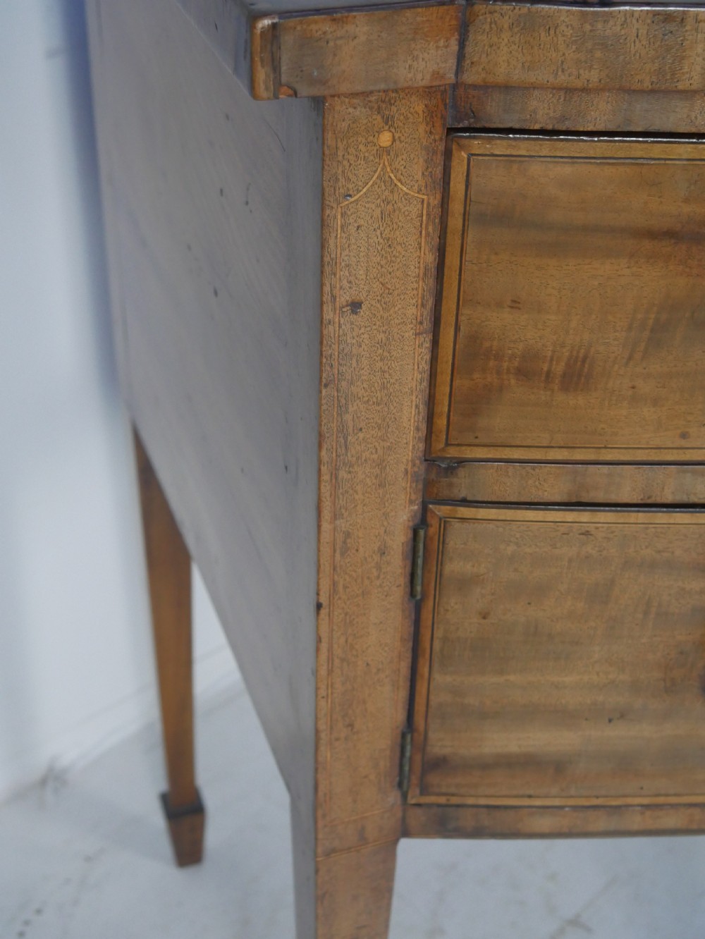 Neat Bow Sideboard View V