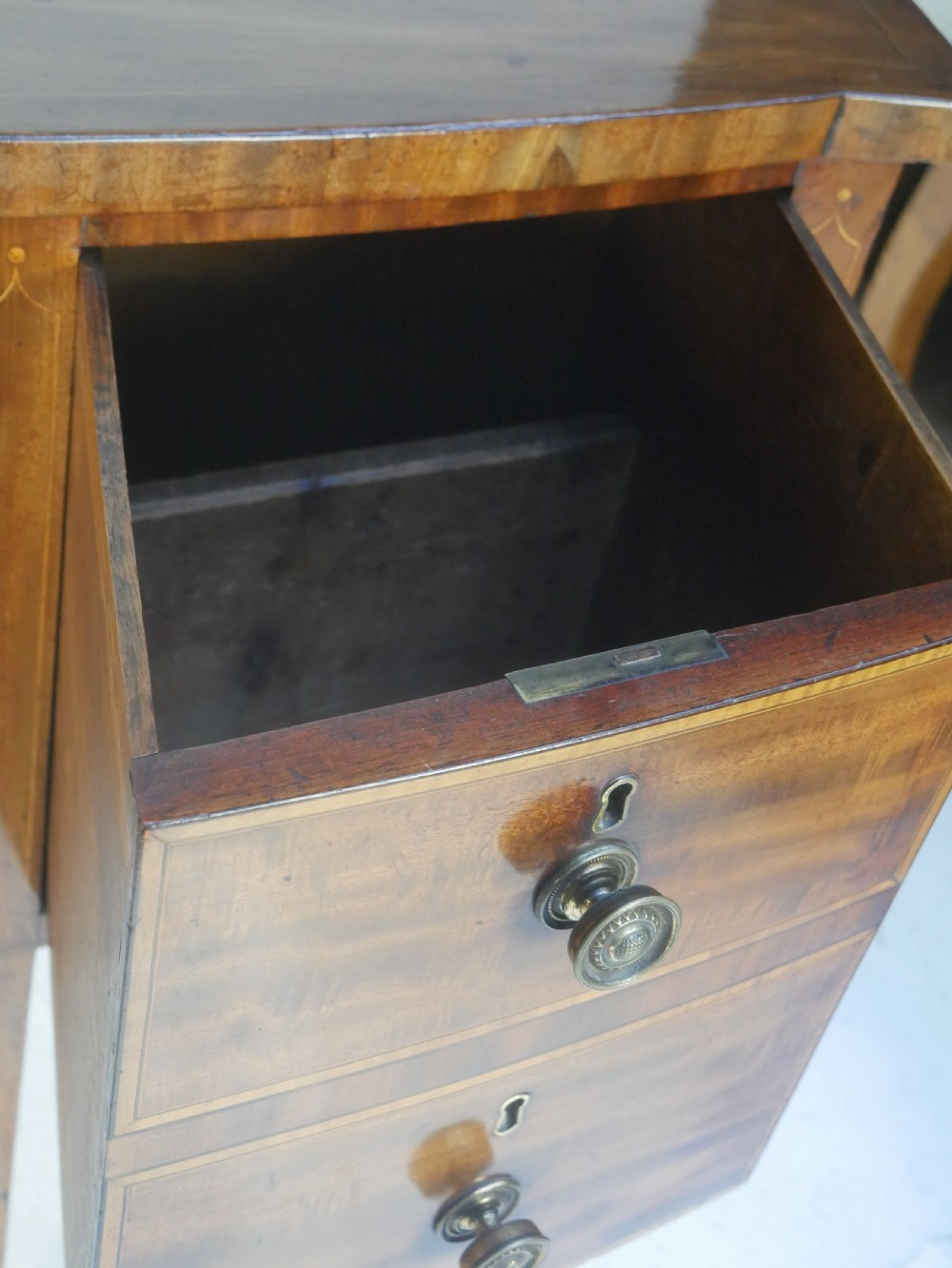 Neat Bow Sideboard View VII