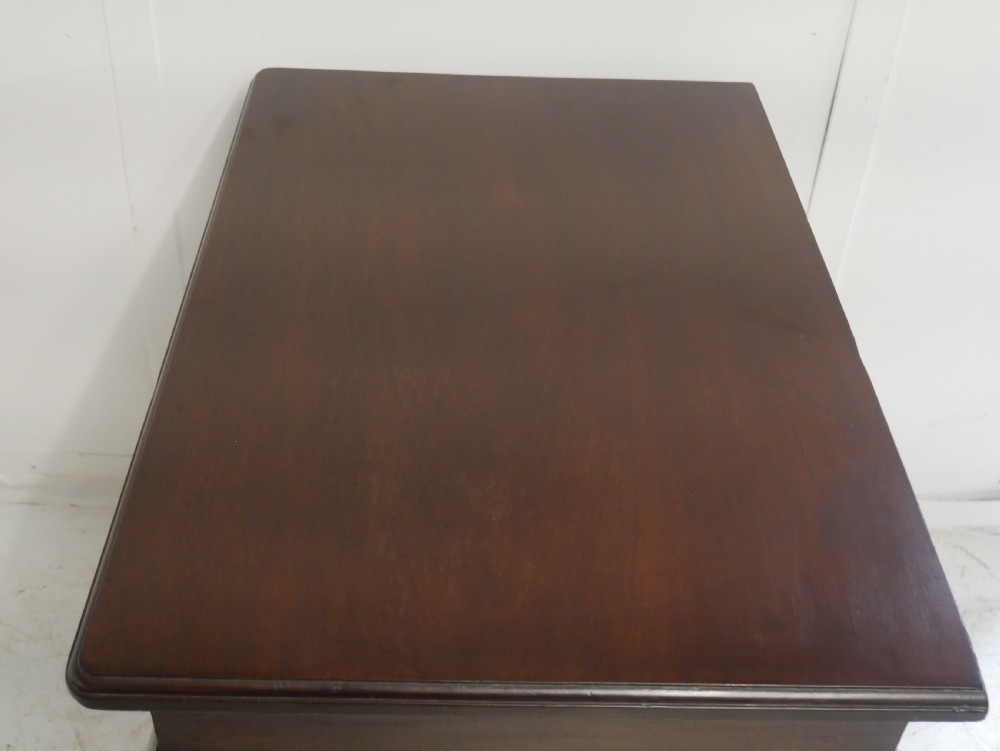 A 19th-century dark mahogany side table featuring a single frieze drawer, carved shell motifs on cabriole legs, and pad feet. View VII