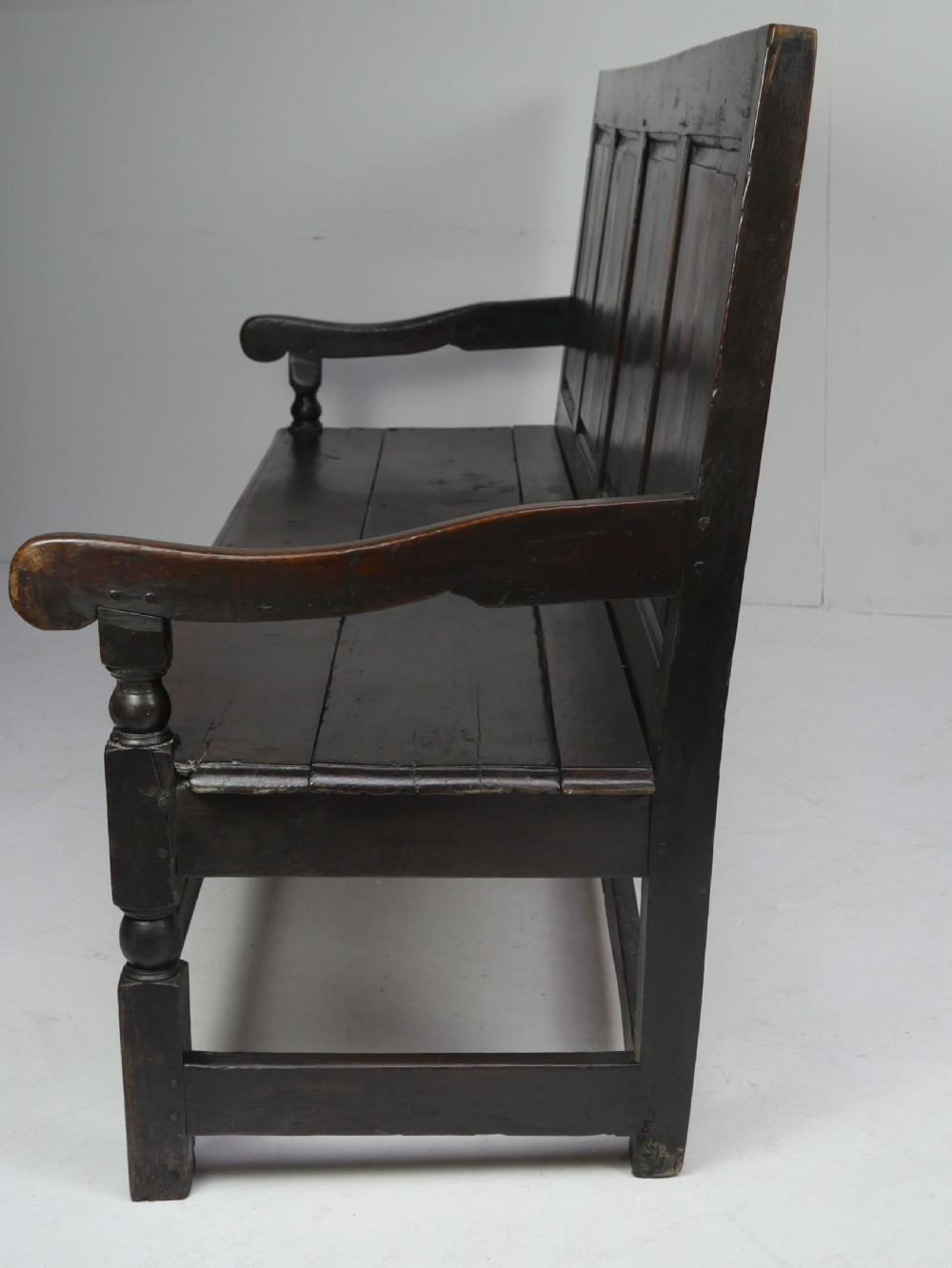 Large Oak Settle  View XII