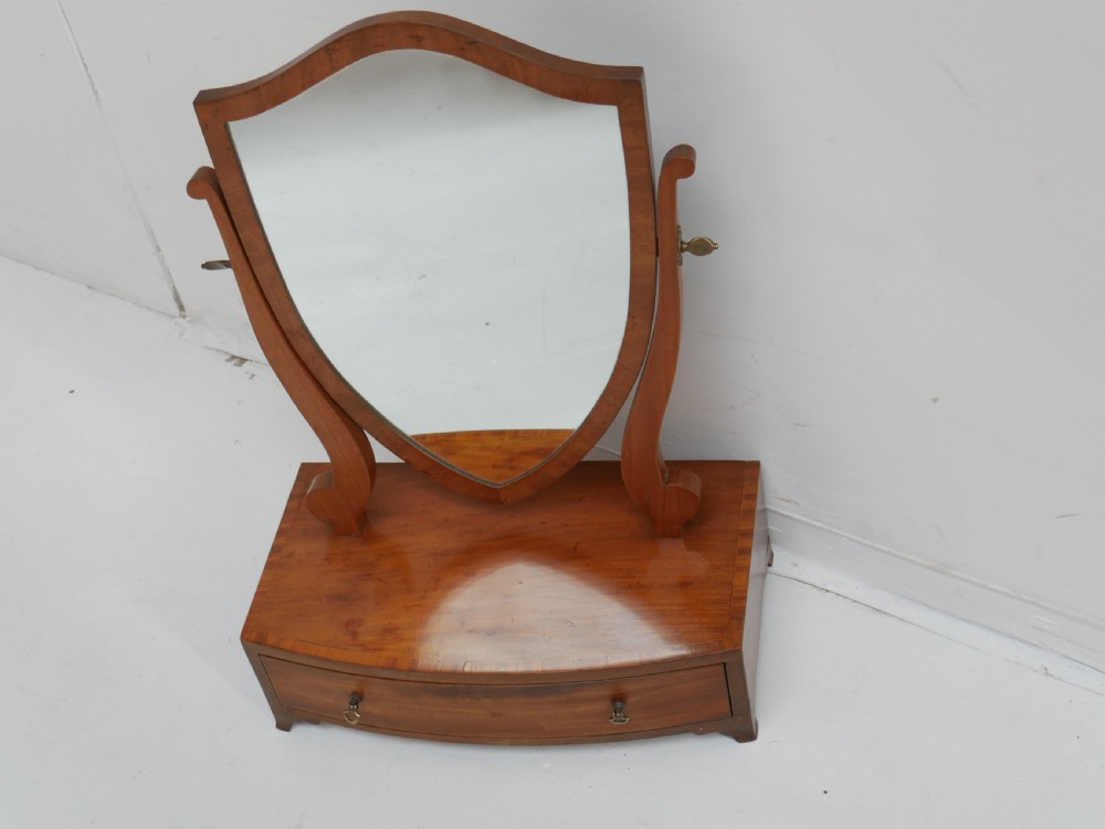 Neat Dressing Mirror View V