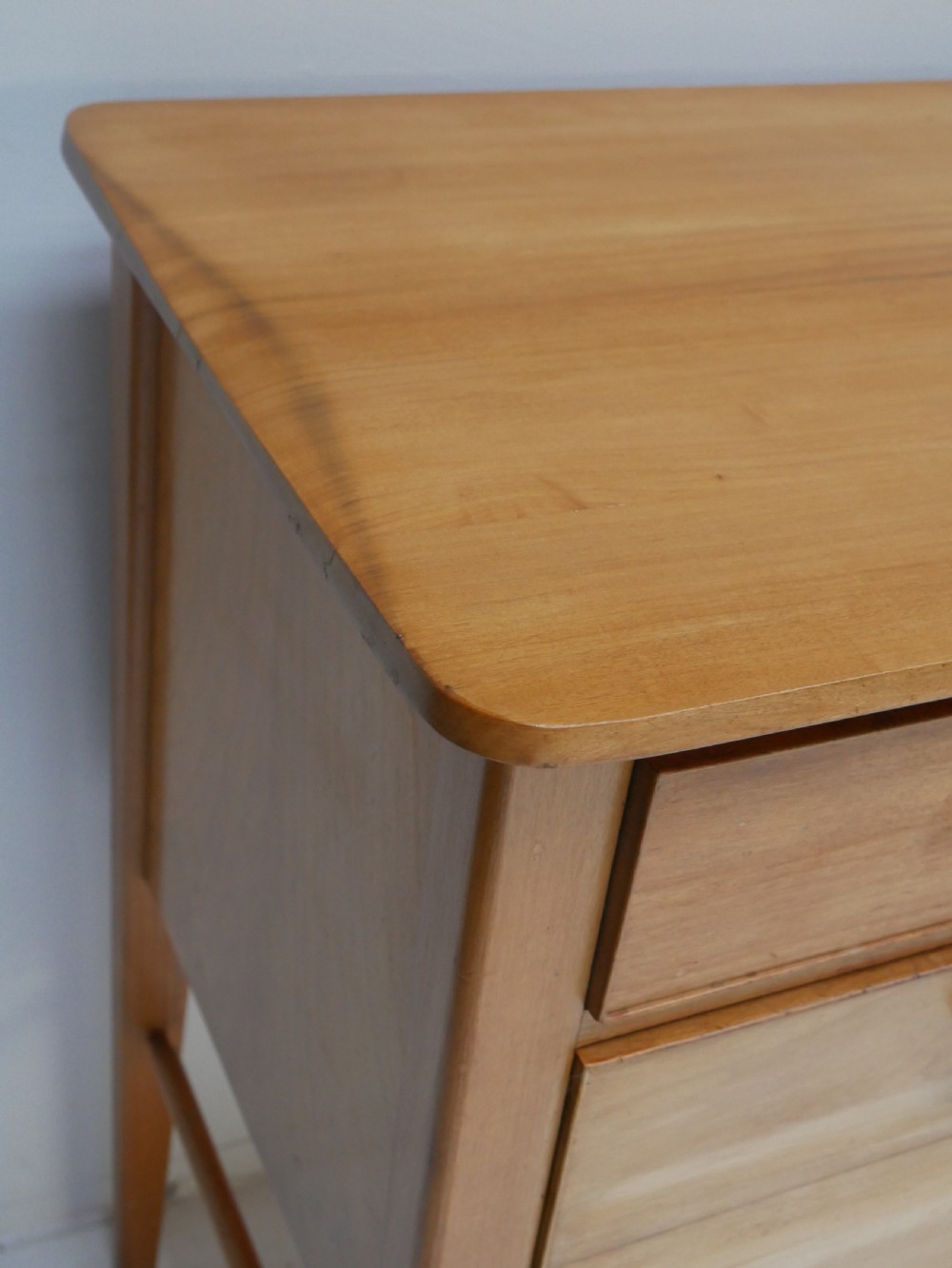 Small Heals Sideboard View IV