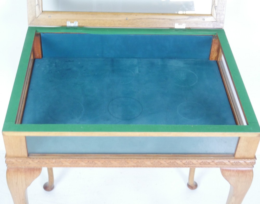 Oak Bijouterie Display Table View XI
